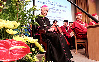 Abp Edmund Piszcz doktorem honoris causa UWM